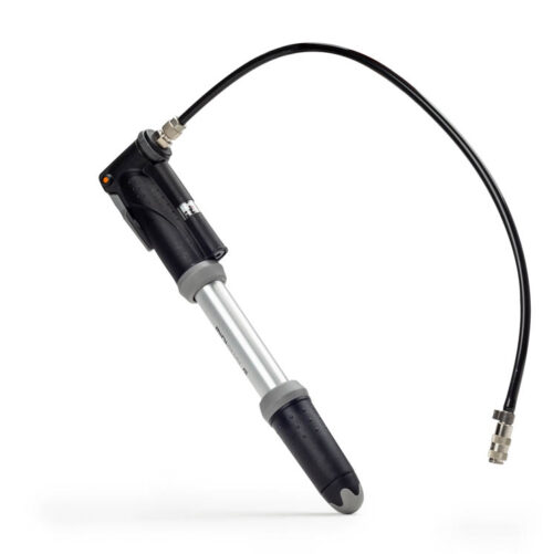 Handpumpe mit Halterung